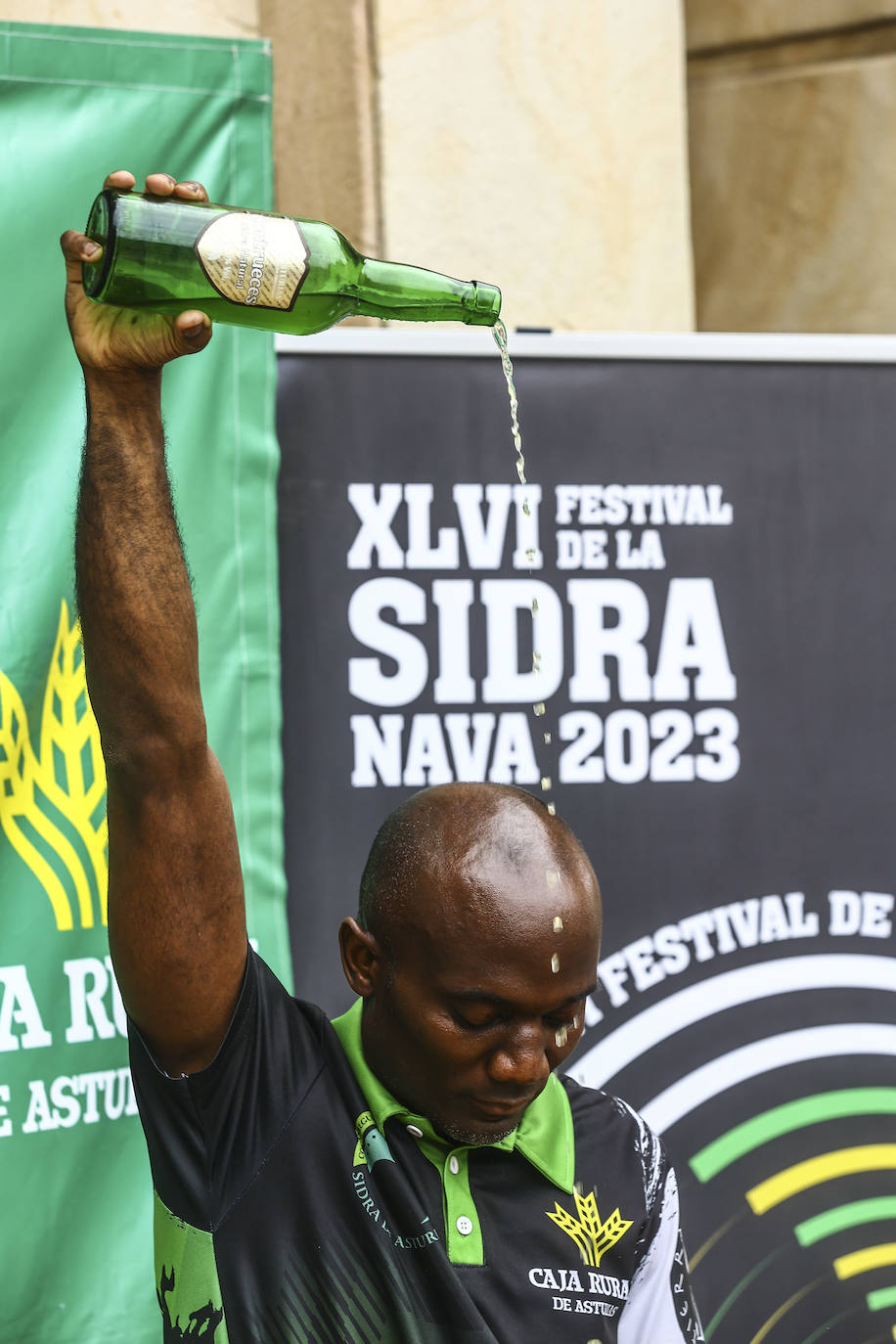 Wilkin Aquiles, rey de los escanciadores en Nava