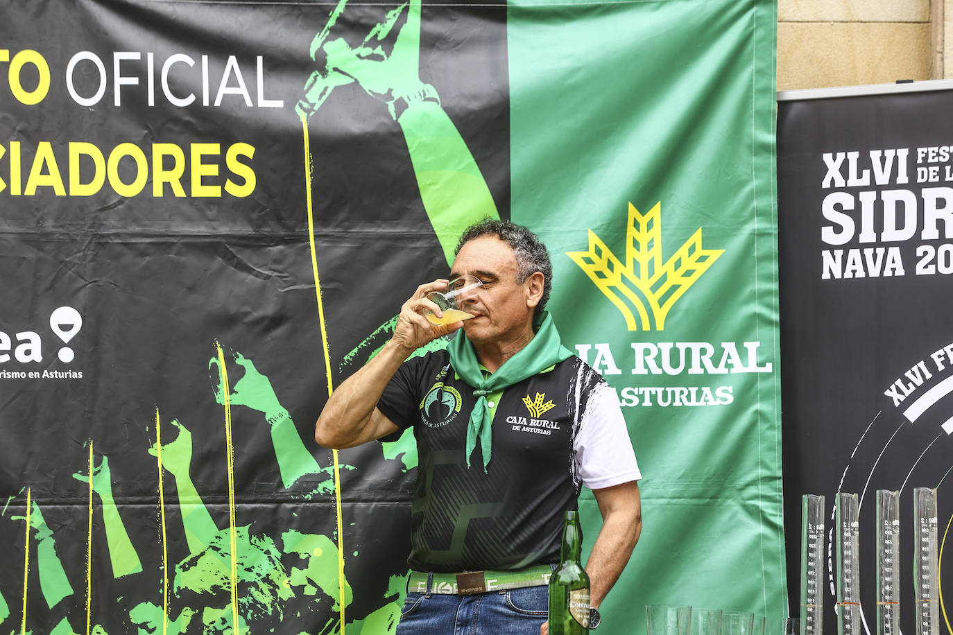 Wilkin Aquiles, rey de los escanciadores en Nava