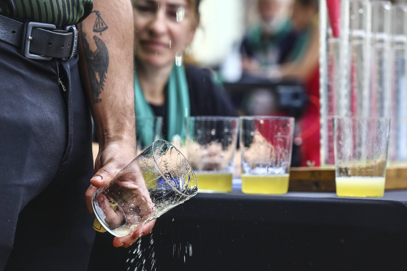 Wilkin Aquiles, rey de los escanciadores en Nava