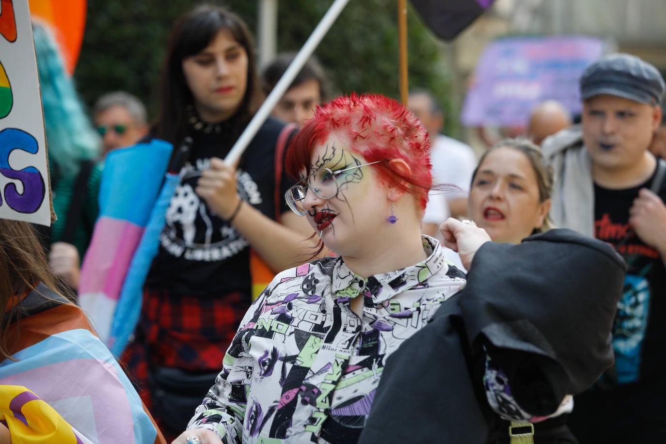«Ni un paso atrás»: Avilés clama por los derechos LGTBI