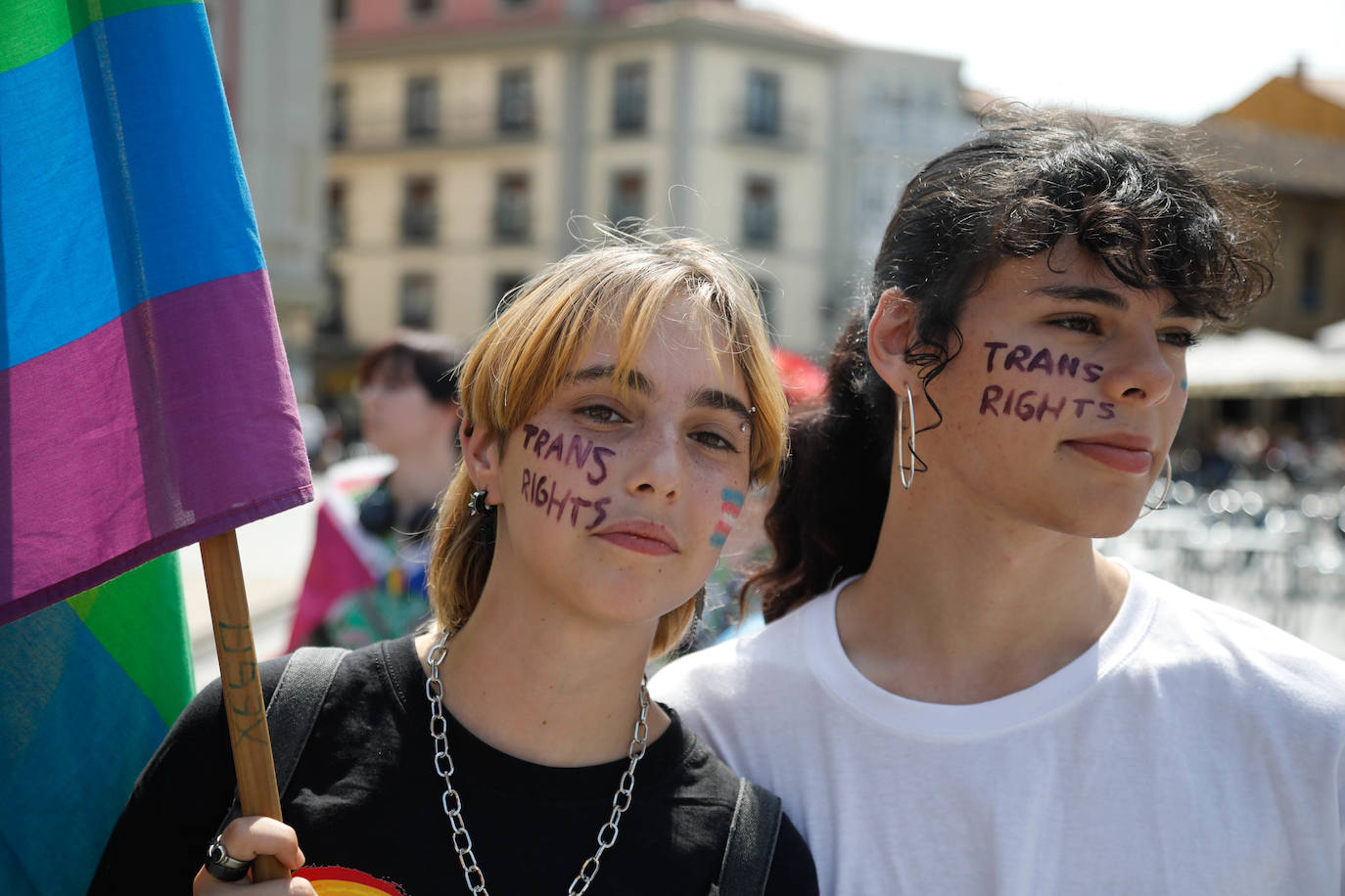 «Ni un paso atrás»: Avilés clama por los derechos LGTBI