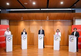 Rafael Cofiño (Sumar), Esther Llamazares (PP), Juan Neira (moderador), Adriana Lastra (PSOE) y José María Figaredo (Vox).