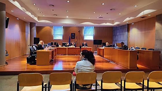 «Firmé el contrato, pero él me dijo que íbamos a medias con el negocio»