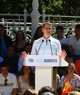 Imagen secundaria 2 - Feijóo promete reducir el coste de la energía para las electrointensivas y sacar al lobo del Lespre