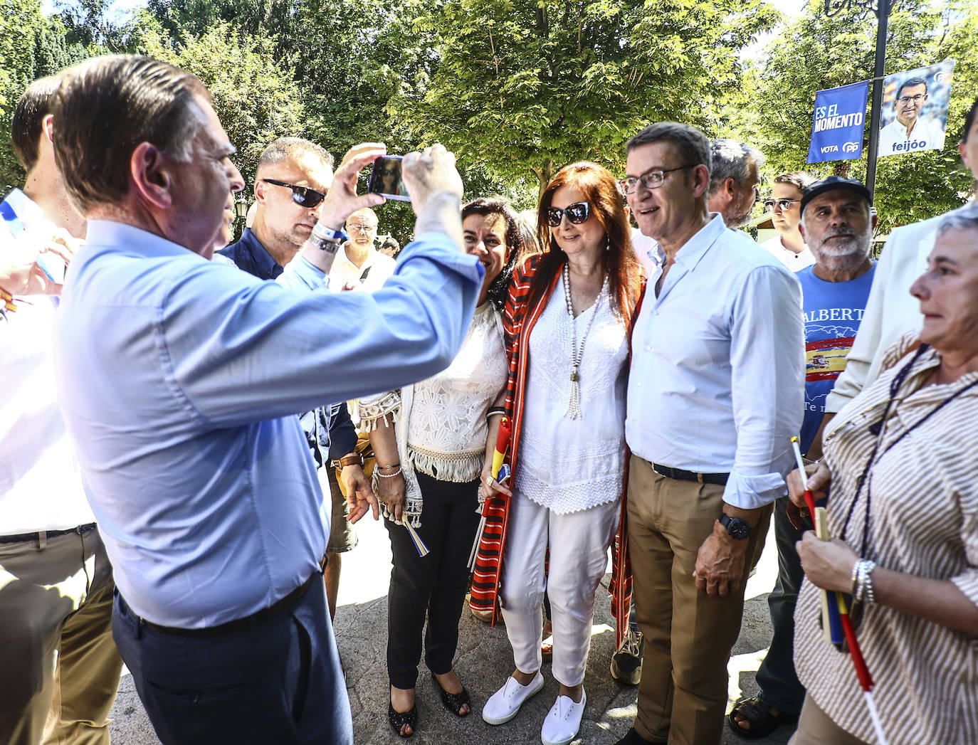 Así fue el acto de campaña de Feijóo en Oviedo