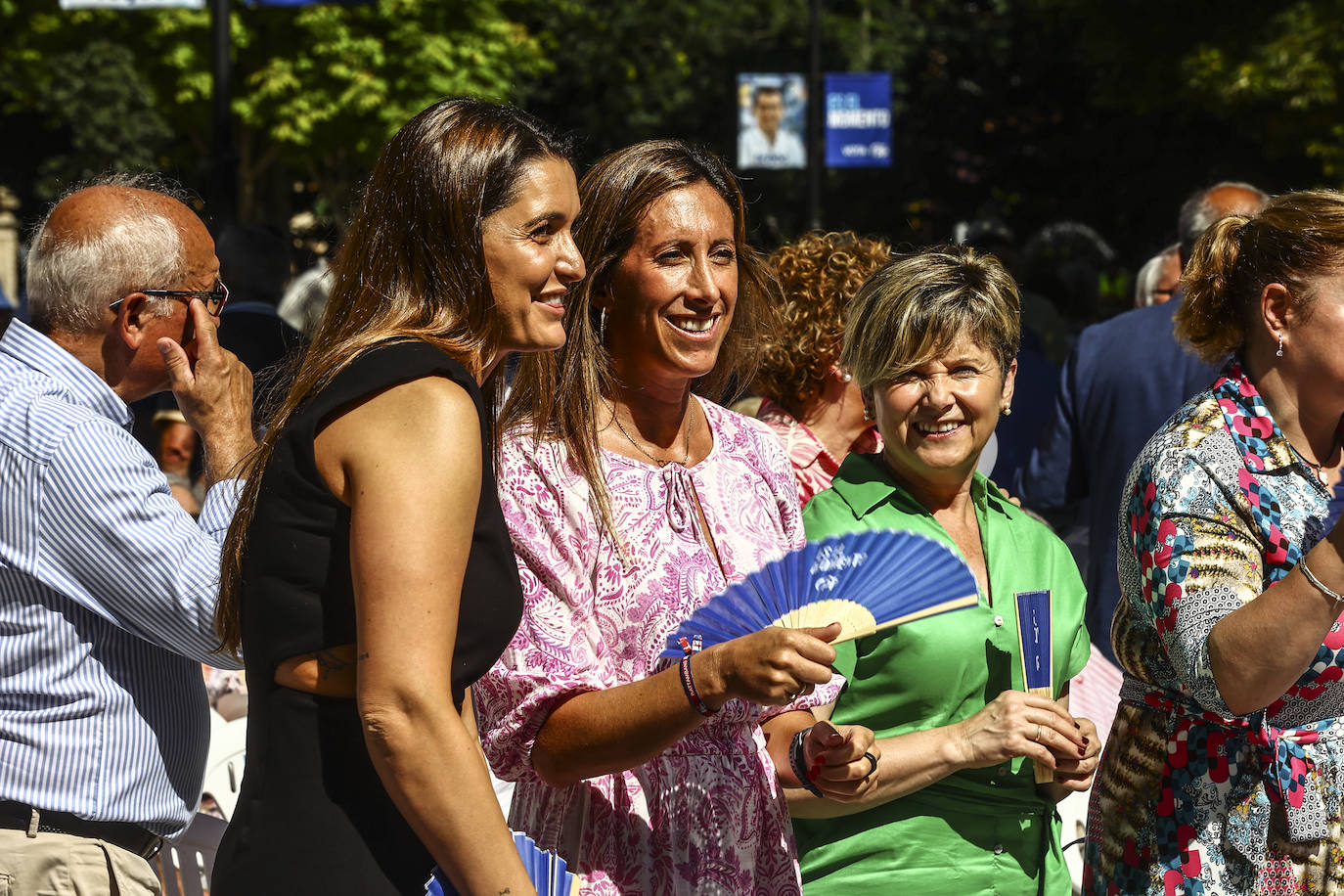Así fue el acto de campaña de Feijóo en Oviedo