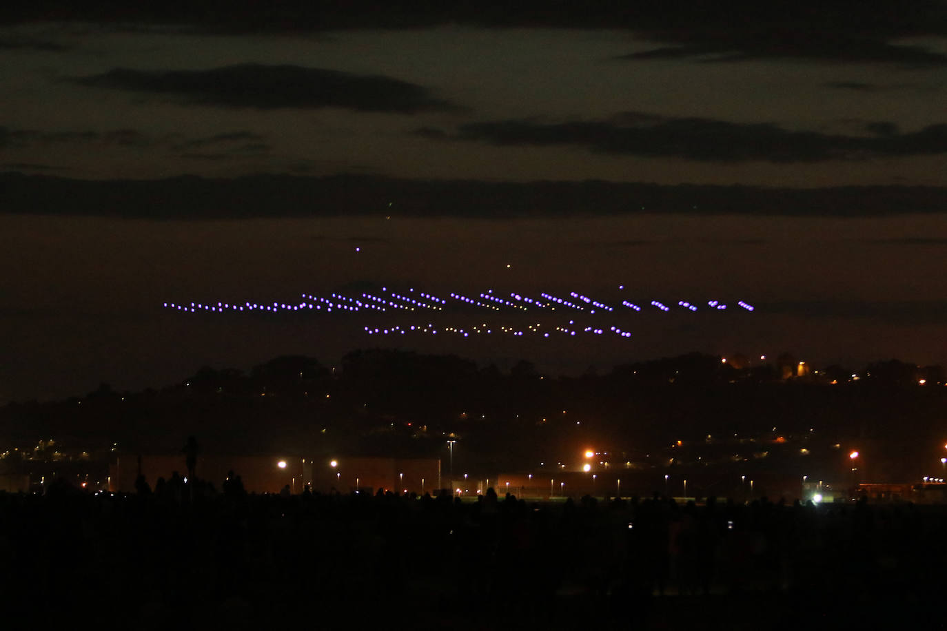 Las mejores imágenes del festival de los drones de Gijón