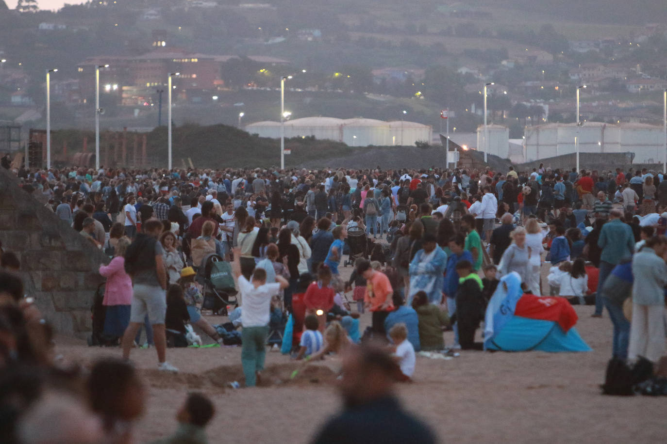 Las mejores imágenes del festival de los drones de Gijón