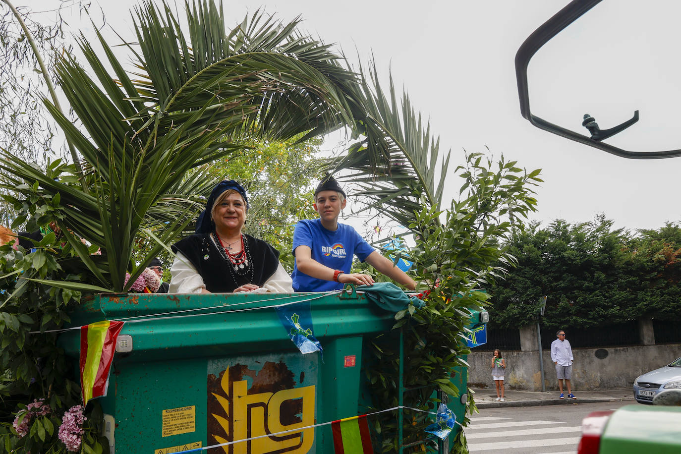 Somió se engalana para celebrar el Carmen