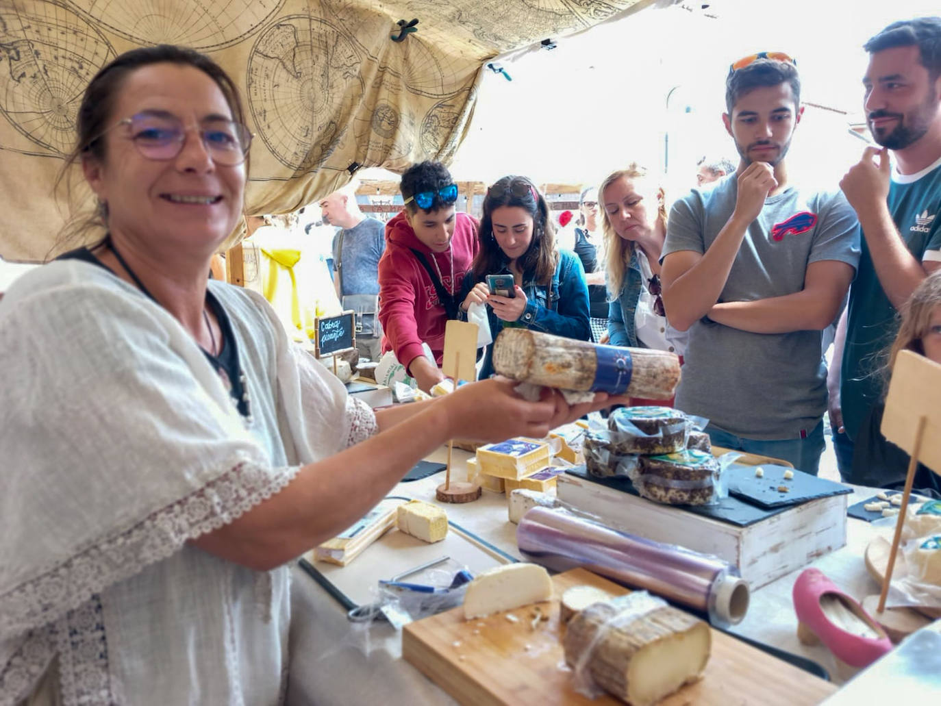 Gran demanda tuvo el queso de búfala, elaborado por Facendera en Robles de Valcueva, León.