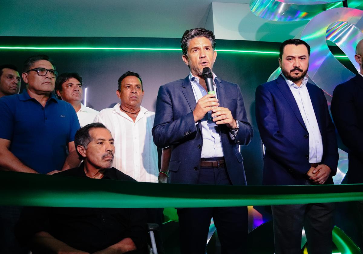 Alejandro Irarragorri, el pasado jueves, durante la inauguración de una exposición conmemorativa del 40 aniversario del Santos Laguna.