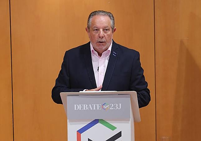 Faustino Sabio apela a las «negociaciones sin estridencias» de Díaz para convertirla en la primera presidenta