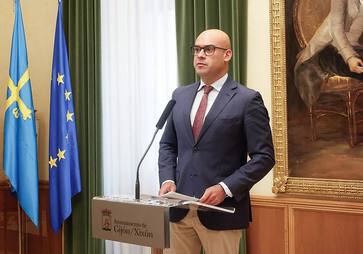 Jesús Martínez Salvador, en la rueda de prensa tras la Junta de Gobierno.