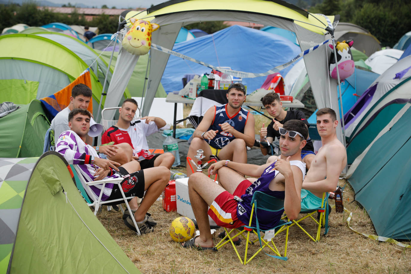 Así viven los &#039;campers&#039; el Boombastic, a la espera del inicio de los conciertos