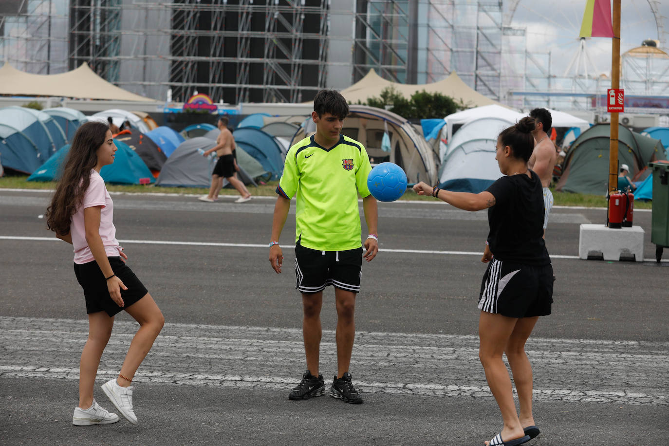 Así viven los &#039;campers&#039; el Boombastic, a la espera del inicio de los conciertos