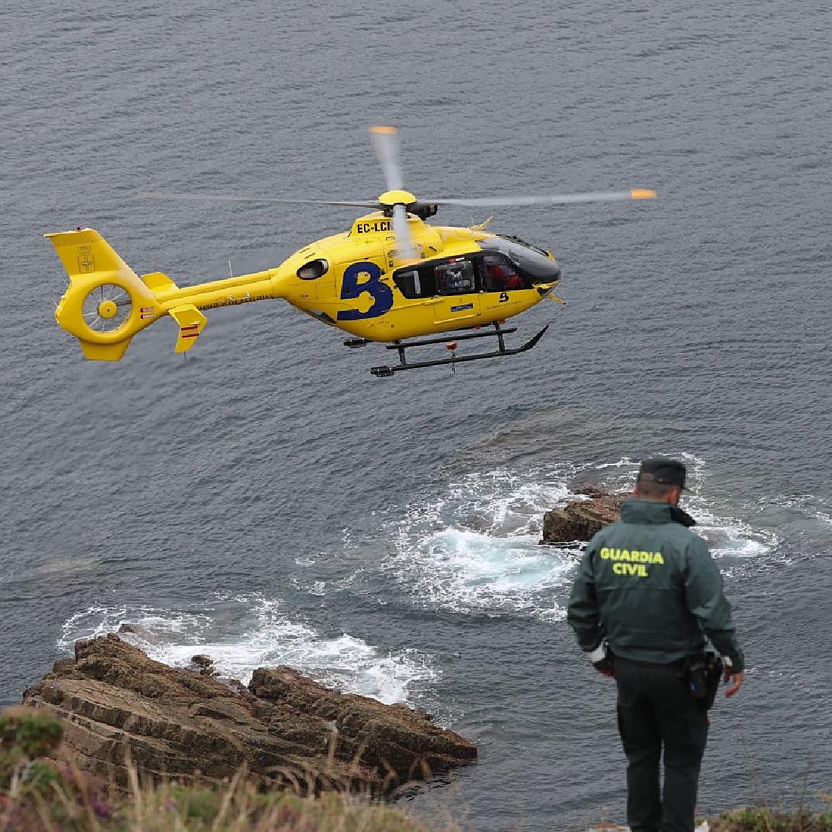 Consternación en Soto del Barco tras hallar el cuerpo de su alcalde al pie de un acantilado