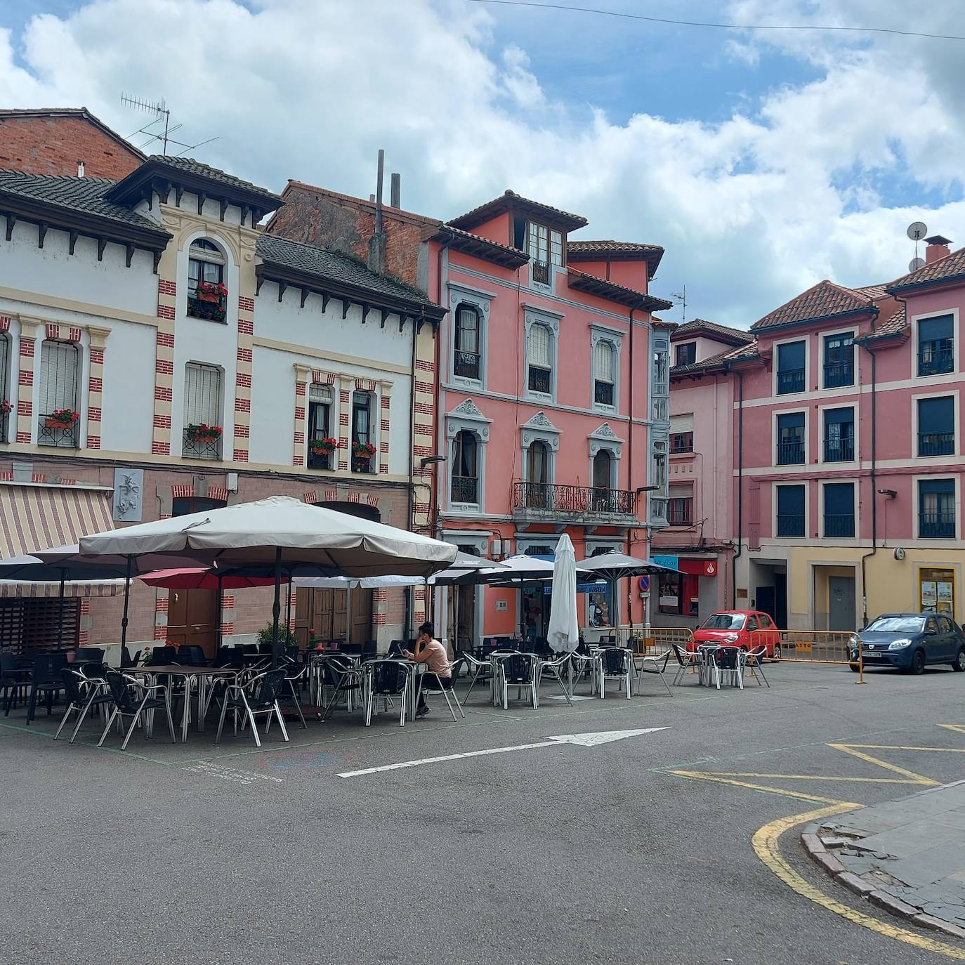 El Ayuntamiento de Grado peatonalizará el eje comercial y el centro histórico de la villa