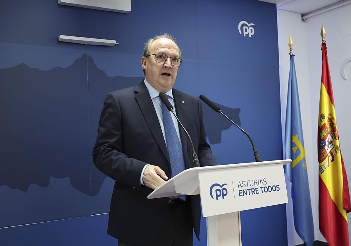 El PP cree que Barbón «empieza mal» y Tomé que «es débil innecesariamente»