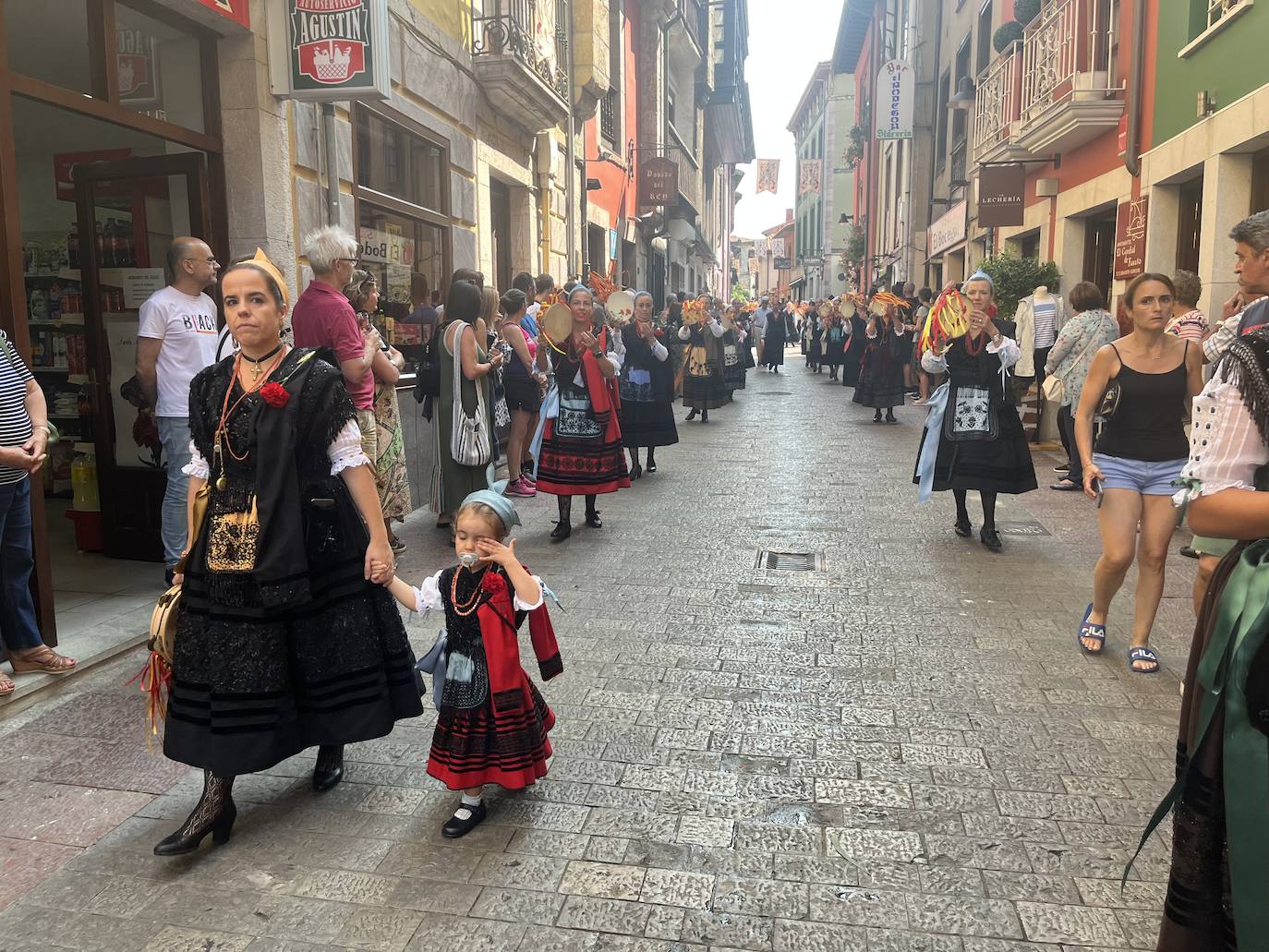 Llanes vibra en el día grande la Magdalena