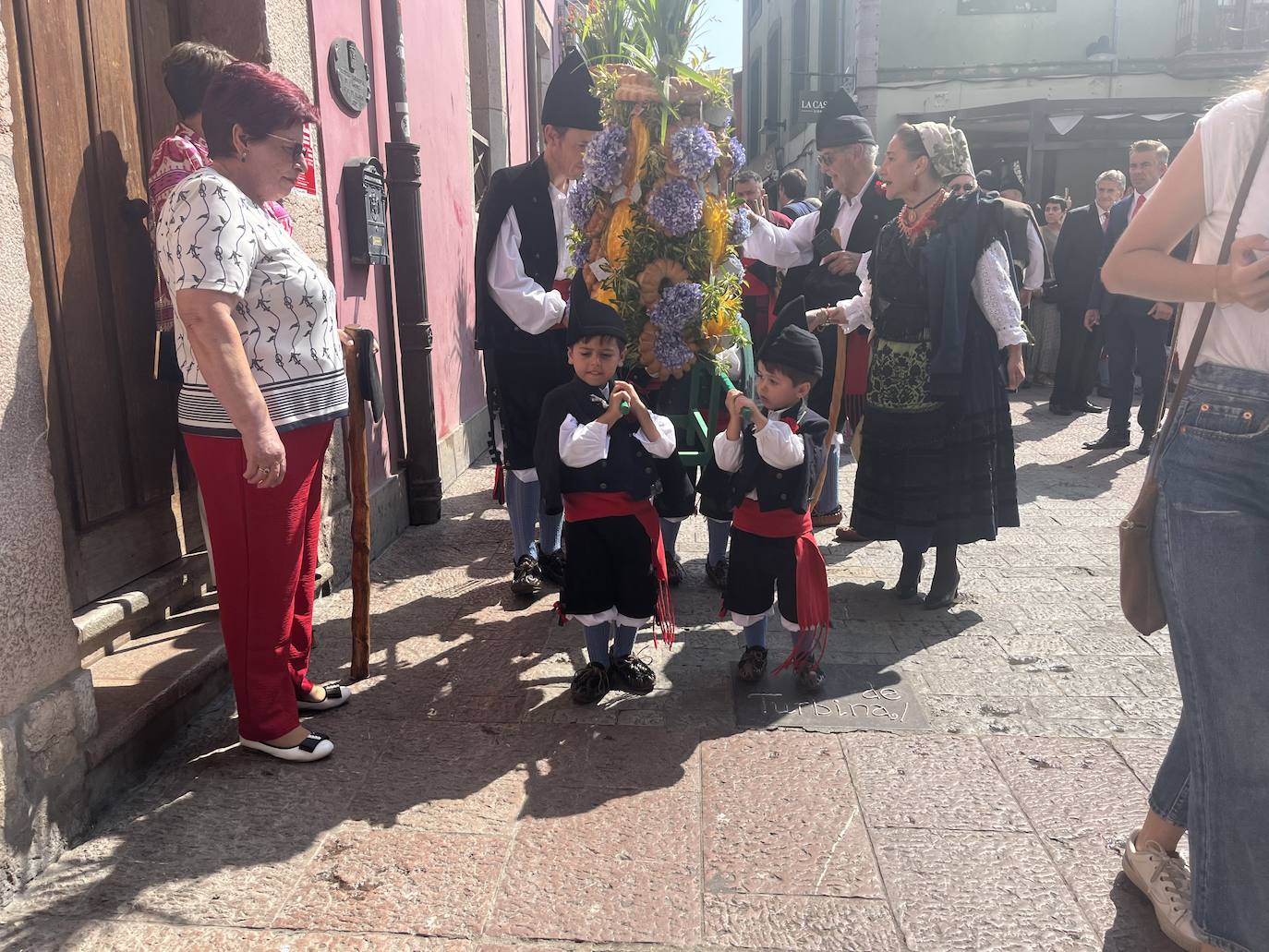 Llanes vibra en el día grande la Magdalena
