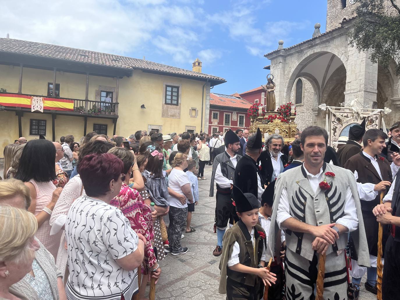 Llanes vibra en el día grande la Magdalena