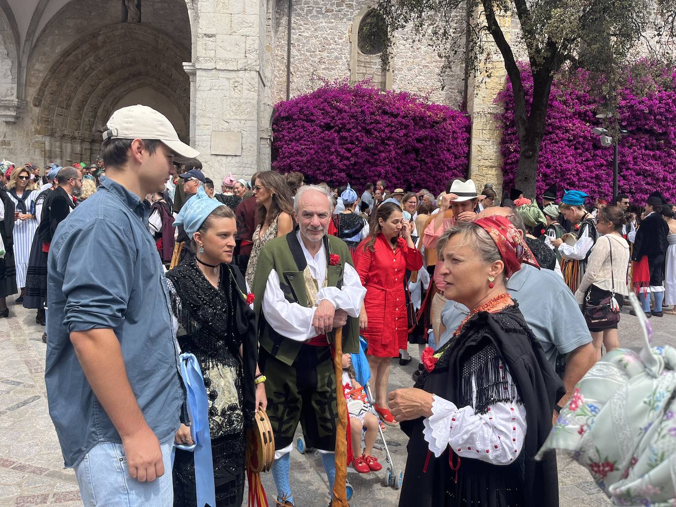 Llanes vibra en el día grande la Magdalena