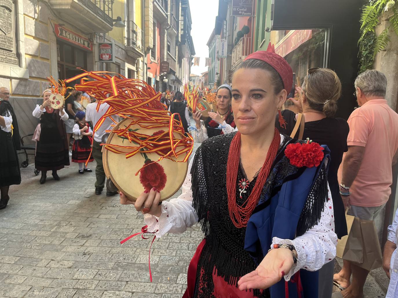 Llanes vibra en el día grande la Magdalena