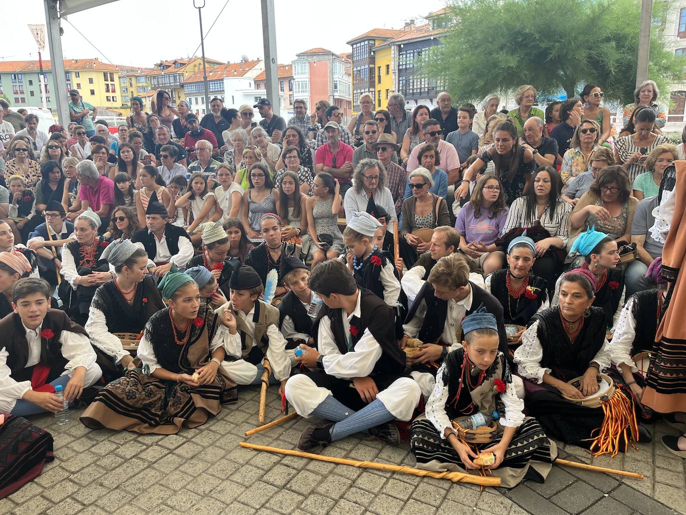Llanes vibra en el día grande la Magdalena