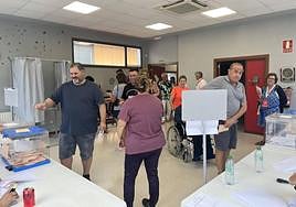 La participación en Asturias se modera y solo supera en seis décimas la de noviembre de 2019