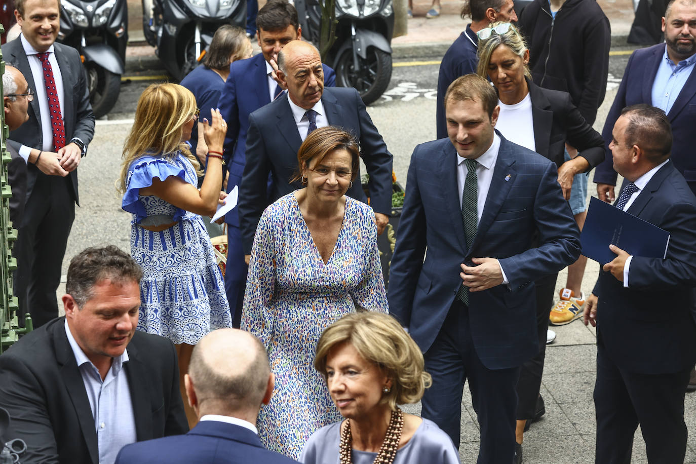 La toma de posesión de Barbón, en imágenes