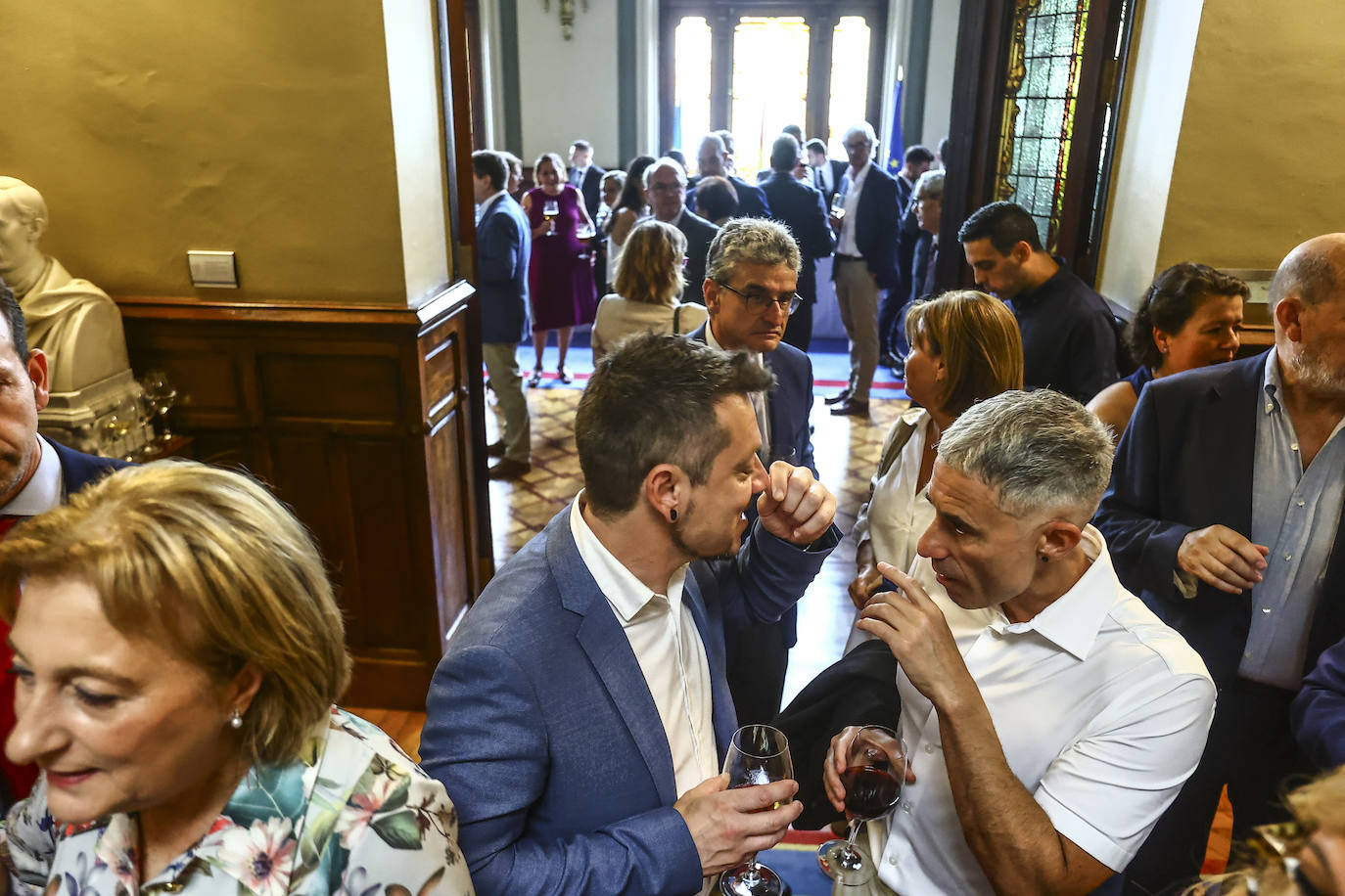 La toma de posesión de Barbón, en imágenes