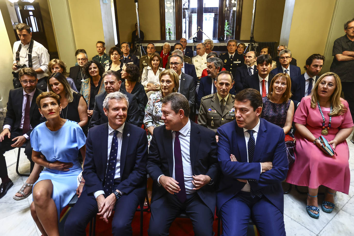 La toma de posesión de Barbón, en imágenes