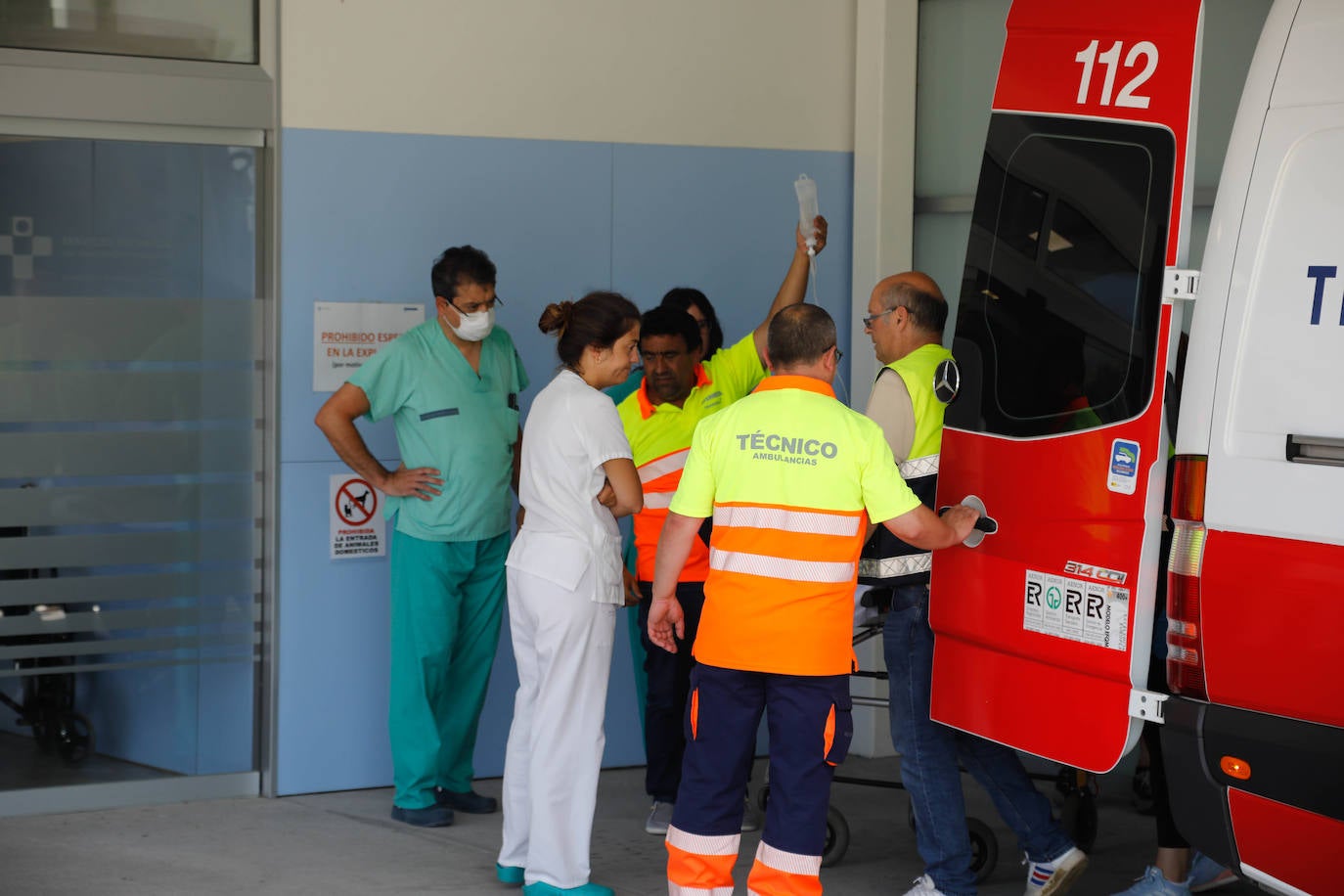 Un autobús con 49 personas se despeña al subir a los Lagos de Covadonga