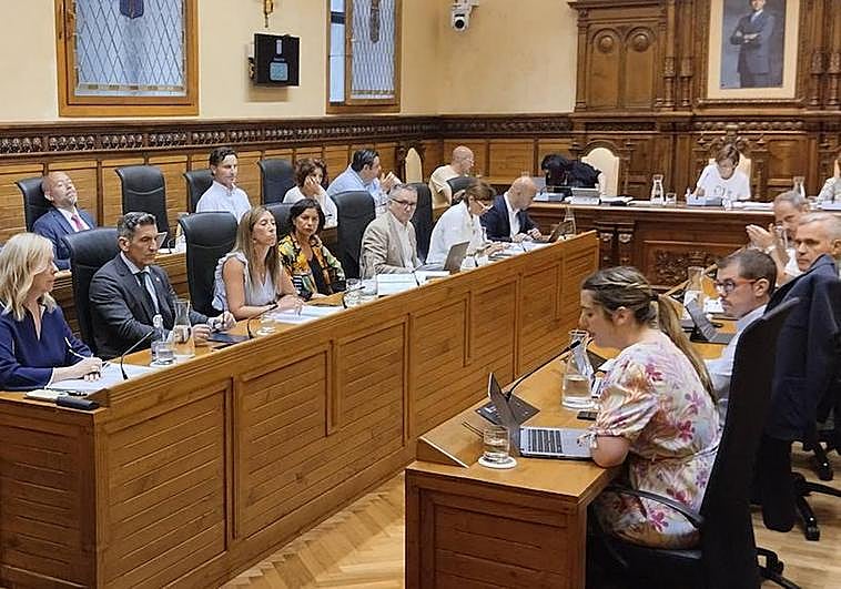 Pleno de este martes en el Ayuntamiento de Gijón.