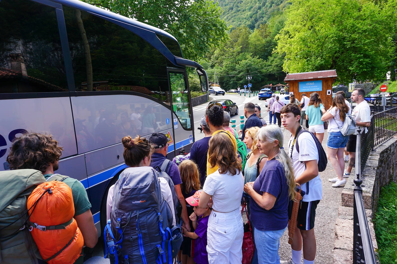 Los turistas vuelven a los Lagos de Covadonga