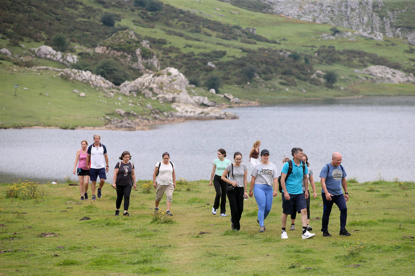 Los turistas vuelven a los Lagos de Covadonga