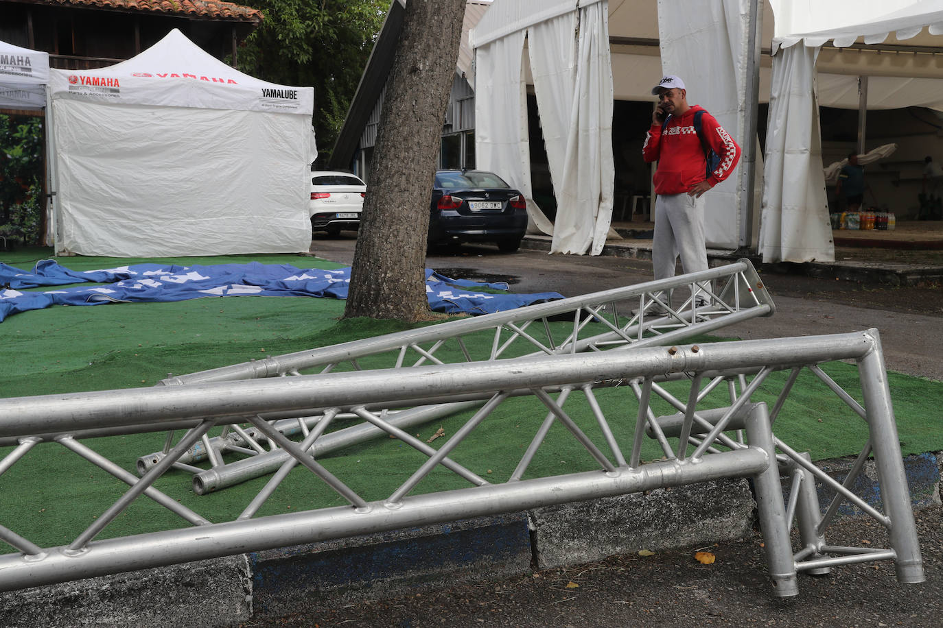 Últimos preparativos para iniciar la Feria de Muestras