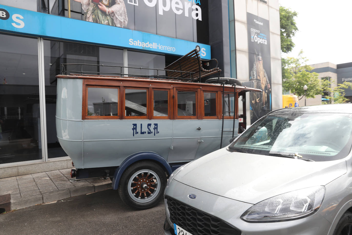 Últimos preparativos para iniciar la Feria de Muestras