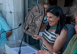 La pregonera Rebeca García.