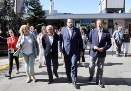 Adrián Barbón, a su llegada a la Feria esta mañana.