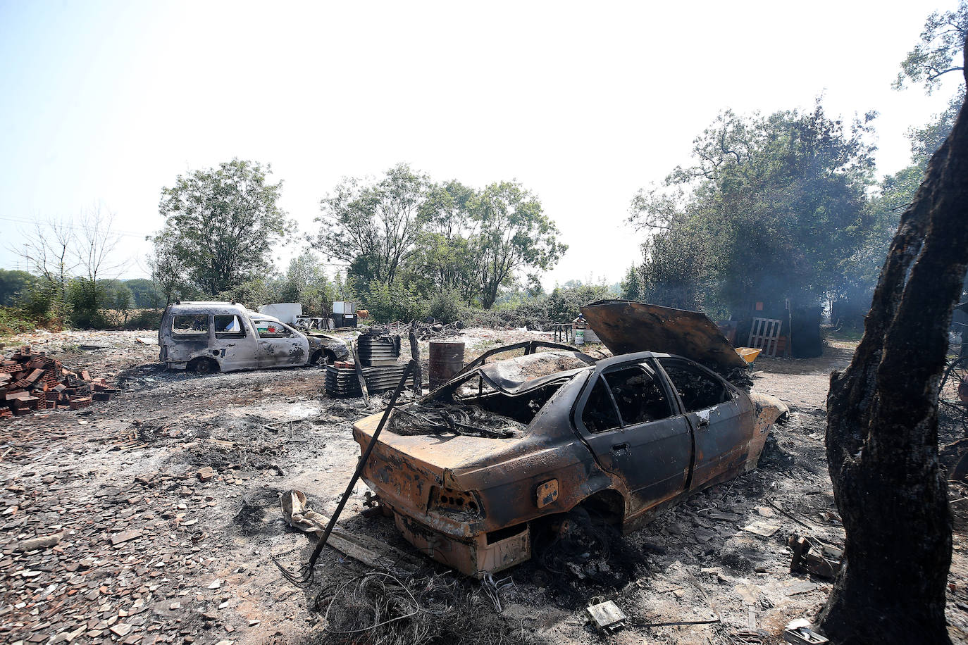 Así amaneció el poblado de Llanera tras el incendio