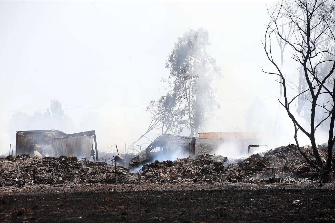 Así amaneció el poblado de Llanera tras el incendio