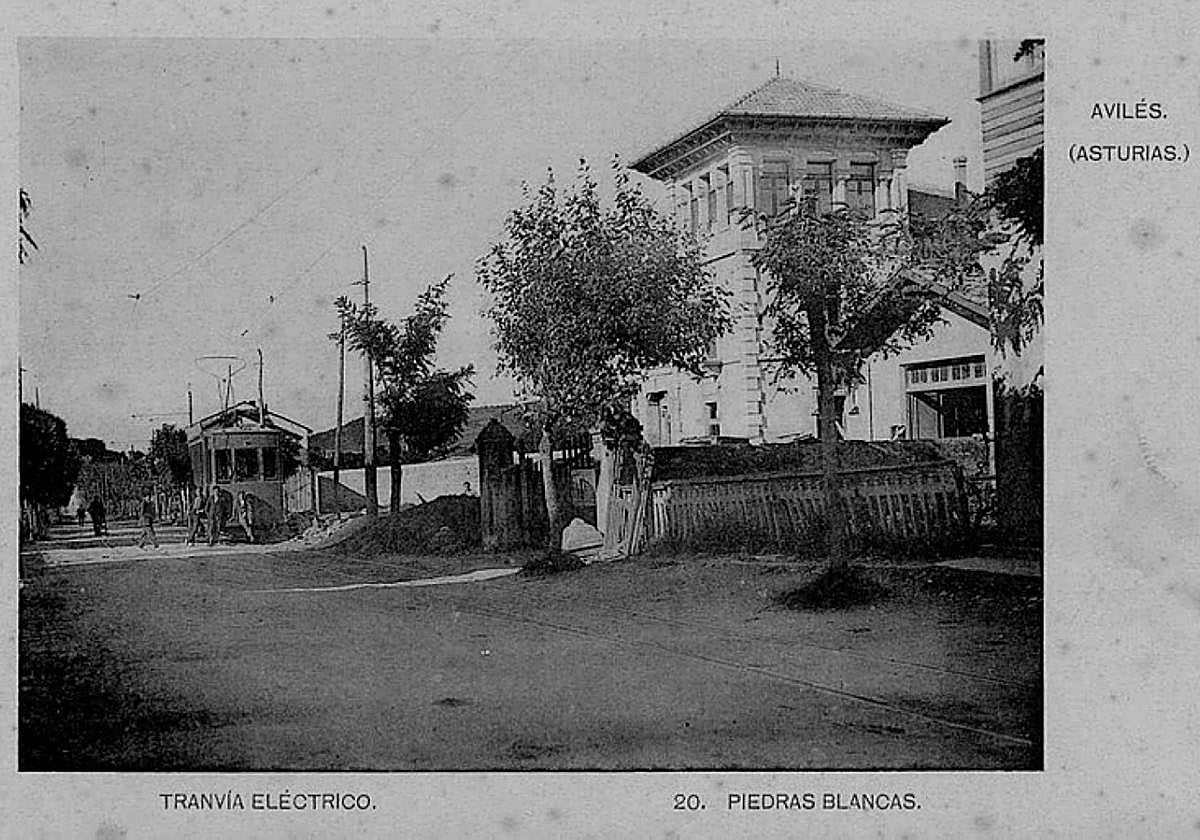 El tranvía extendía su red por la comarca.