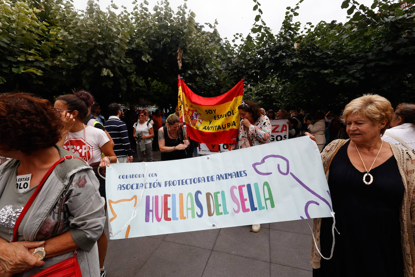 Así ha sido la protesta antitaurina por la Feria de Begoña