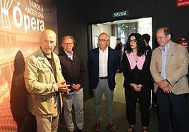 Gutiérrez, durante la visita al estand del Sabadell Herrero.