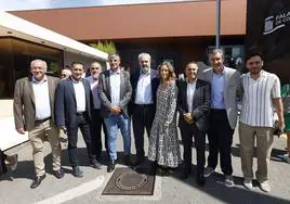 La directiva del Real Oviedo, en su visita a la Feria de Muestras.