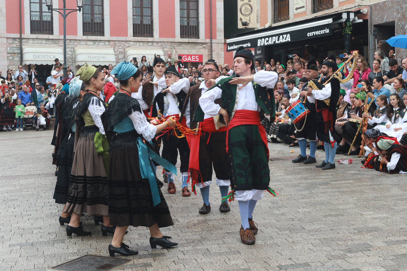 Emoción en Llanes por San Roque
