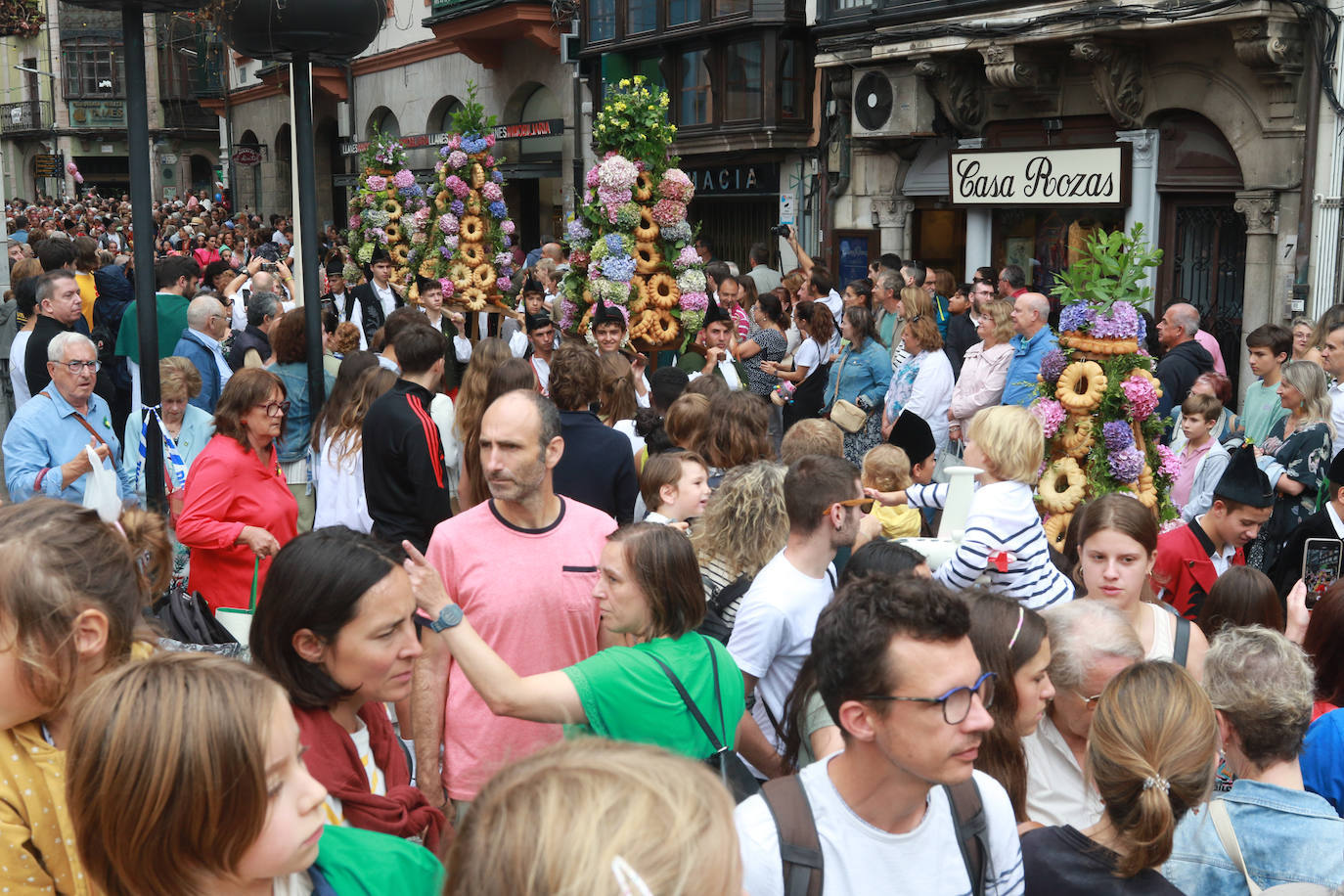 Emoción en Llanes por San Roque