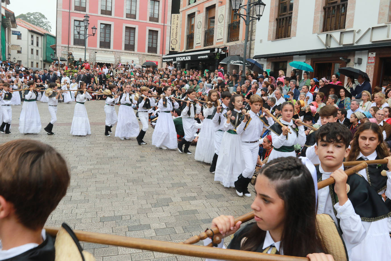 Emoción en Llanes por San Roque