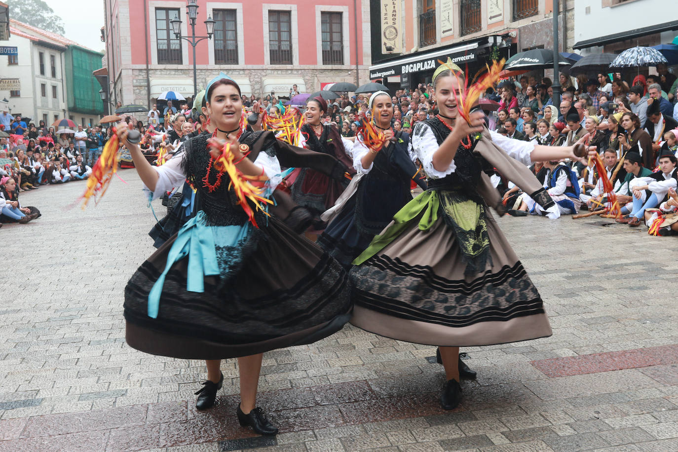 Emoción en Llanes por San Roque